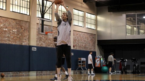 二零二六年再回首：达拉斯小牛的那座总冠军，凭什么让人记了十五年？