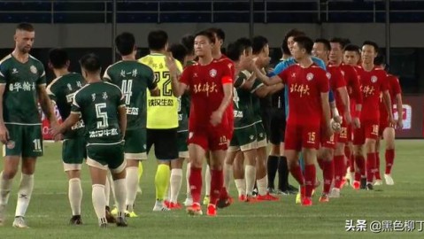 【标题】恒大32号球衣传承者刘殿座：从八冠王门神到中超最佳，32号背后的守护传奇